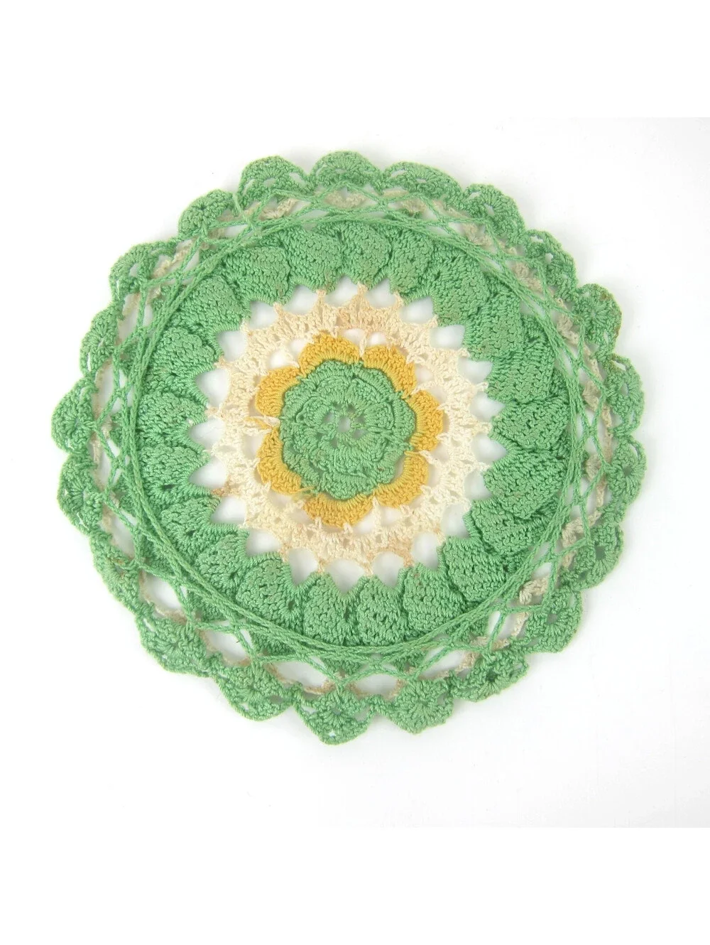 Vintage Rose Hot Plate Doily Green Flowers Yellow Cream 8